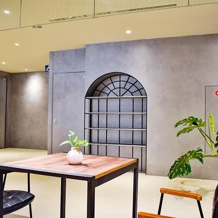 Talmud Business Hotel - Zhongshan ไถจง ภายนอก รูปภาพ