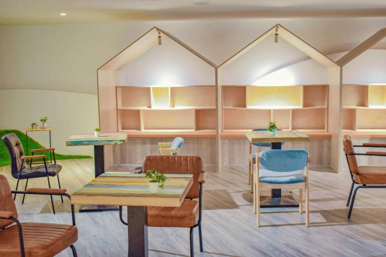 Talmud Business Hotel - Zhongshan ไถจง ภายนอก รูปภาพ