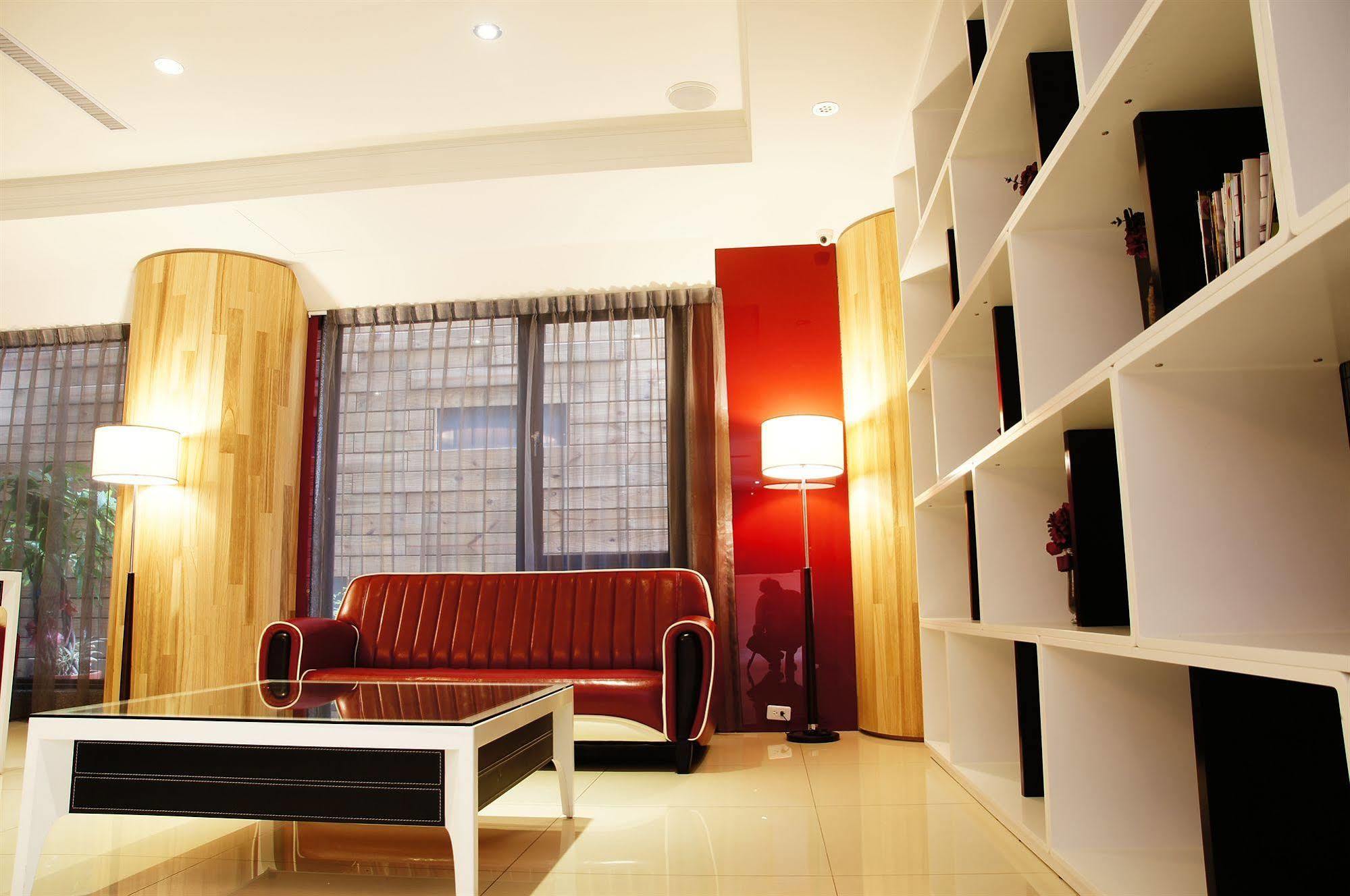 Talmud Business Hotel - Zhongshan ไถจง ภายนอก รูปภาพ