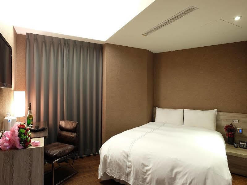 Talmud Business Hotel - Zhongshan ไถจง ภายนอก รูปภาพ
