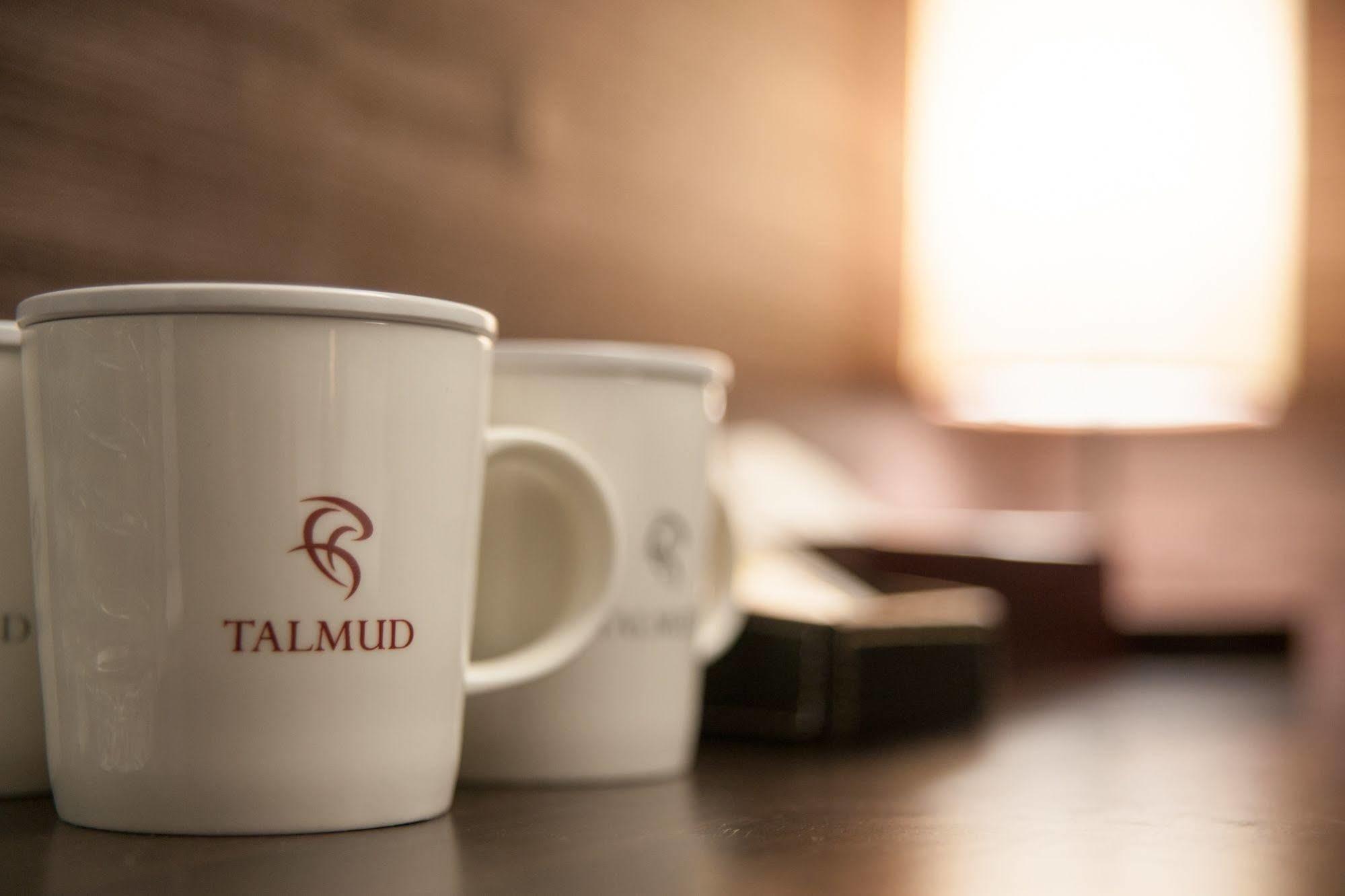 Talmud Business Hotel - Zhongshan ไถจง ภายนอก รูปภาพ