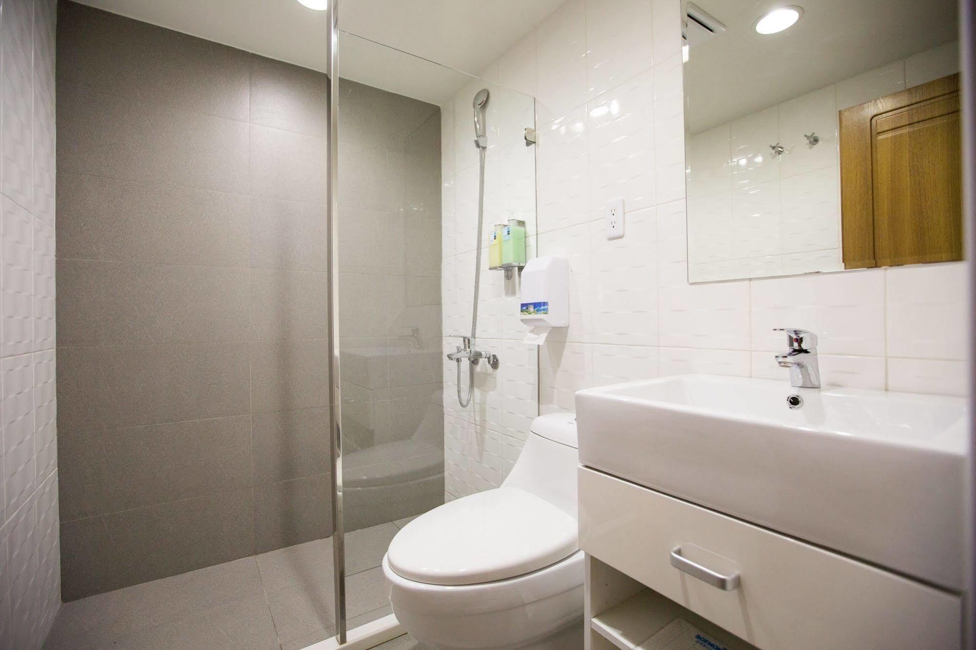 Talmud Business Hotel - Zhongshan ไถจง ภายนอก รูปภาพ