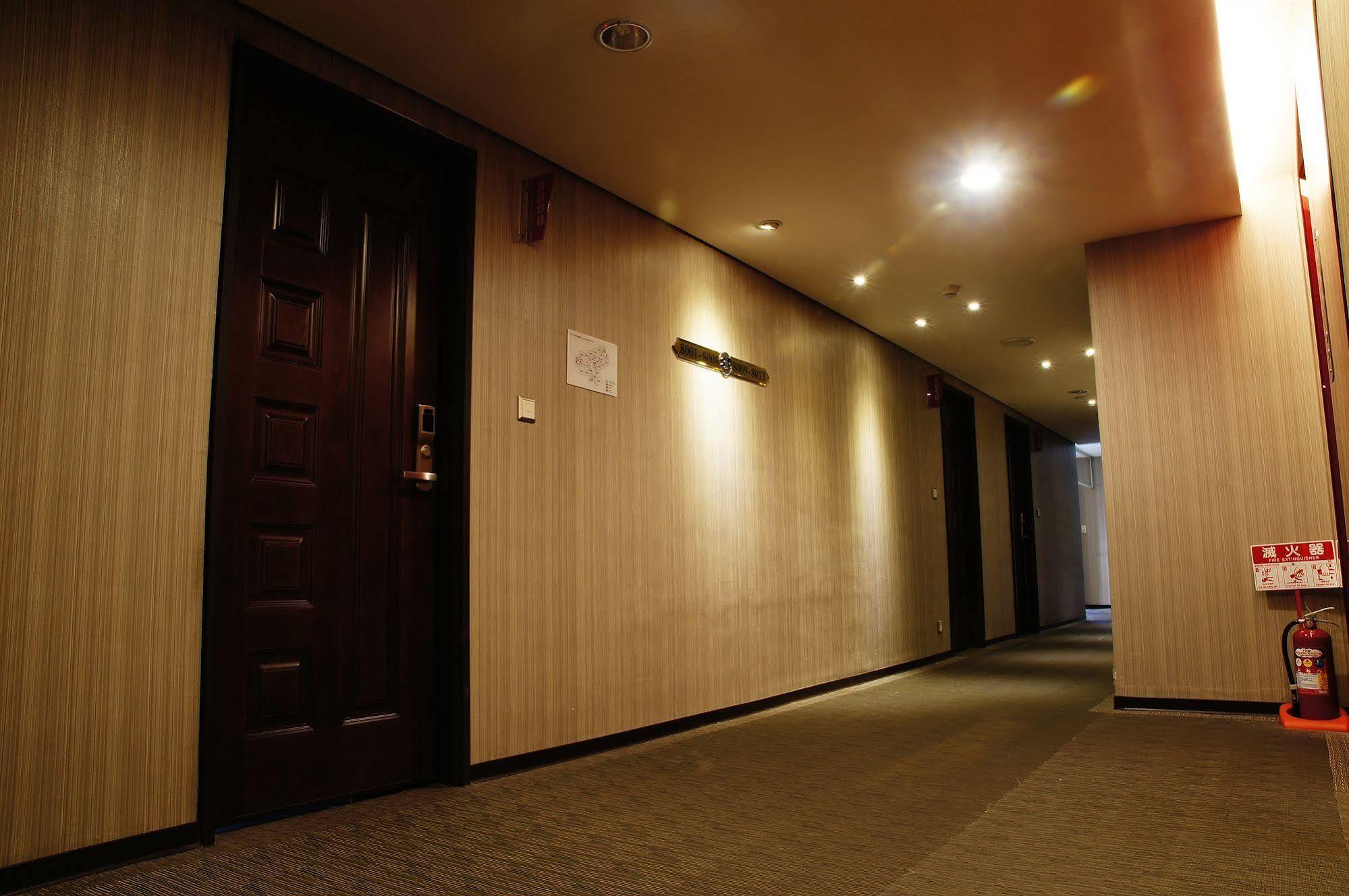 Talmud Business Hotel - Zhongshan ไถจง ภายนอก รูปภาพ