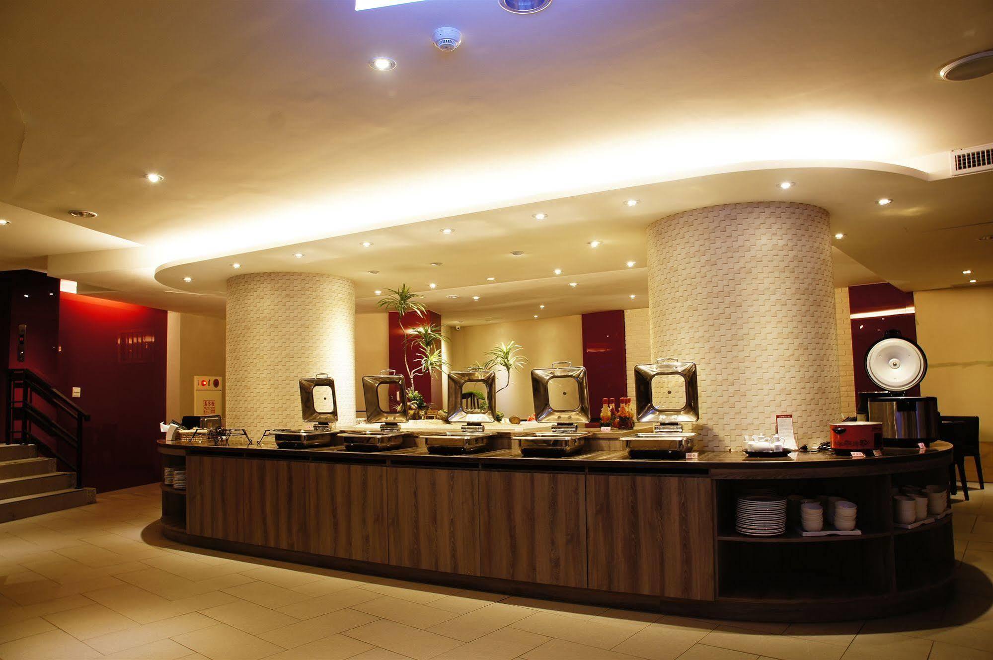 Talmud Business Hotel - Zhongshan ไถจง ภายนอก รูปภาพ