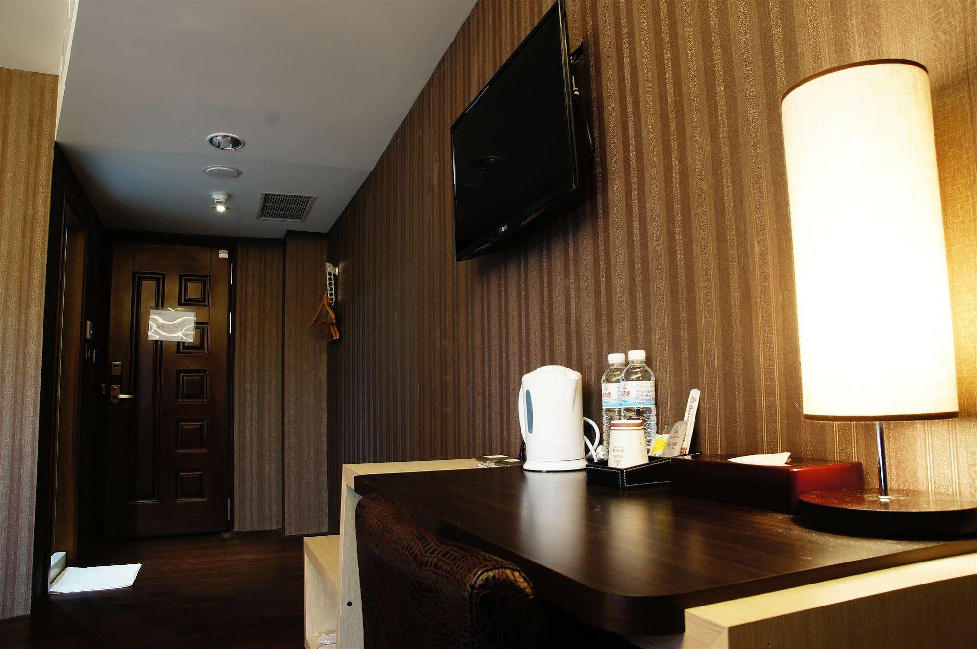 Talmud Business Hotel - Zhongshan ไถจง ภายนอก รูปภาพ